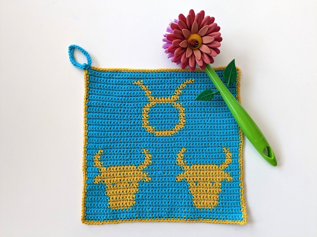 Sternzeichen Tuch / Topflappen "Stier" - Häkelanleitung
