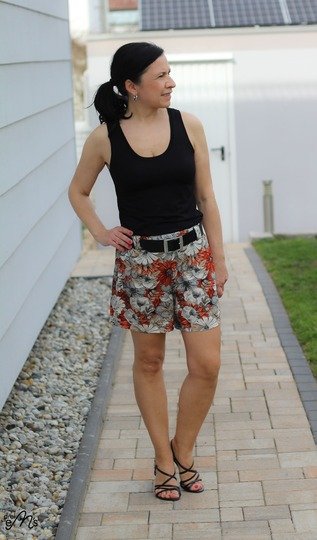 Ebook kurze Hose NAILA Gr. 34-54