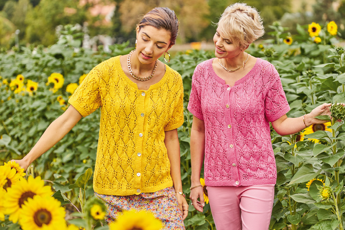 Gestricktes gelbes oder pinkes Kurzarmjäckchen im Ajourmuster