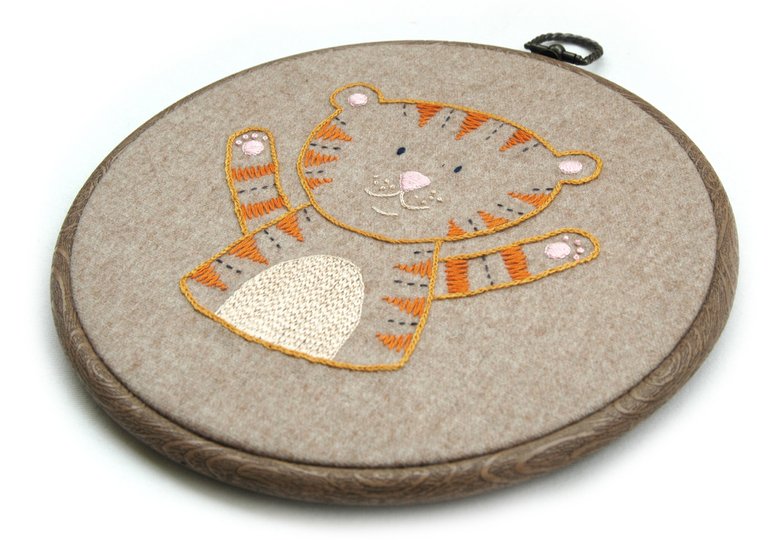 Embroidery Pattern Little Tiger for Childs Birth Beginner