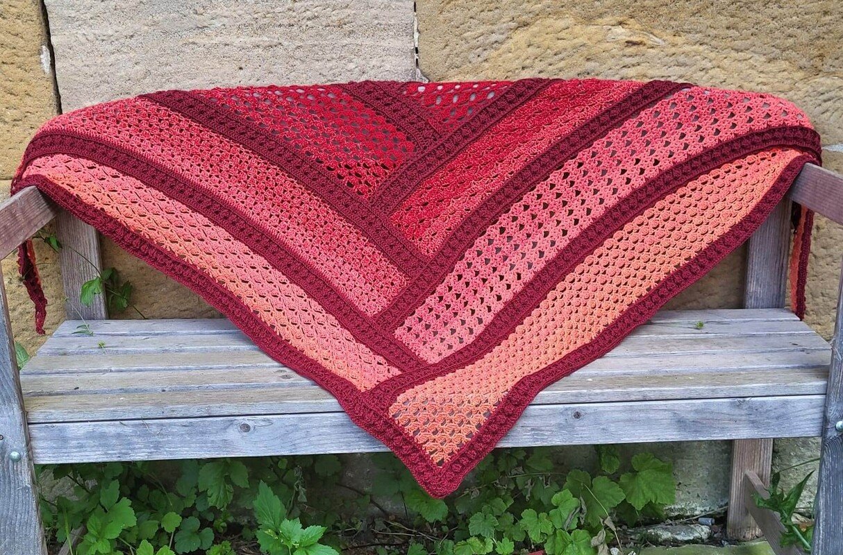 Crochet Pattern Triangular Scarf "Saisara" - Image 5