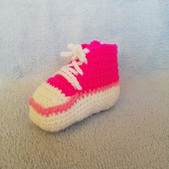 Häkelanleitung Baby Schuhe mit einer Sohlenlänge von 10 cm