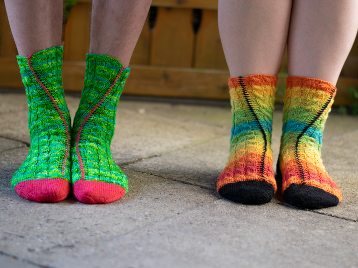 Flat knitted socks "Valgus"