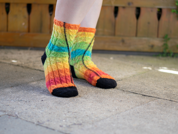 Flat knitted socks "Valgus"