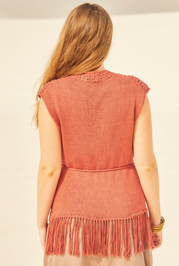 Zimtfarbene Weste mit Fransen