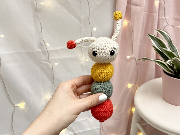 Häkelanleitung Amigurumi Baby Set Raupe | Rassel, Greifling, Schnuffeltuch