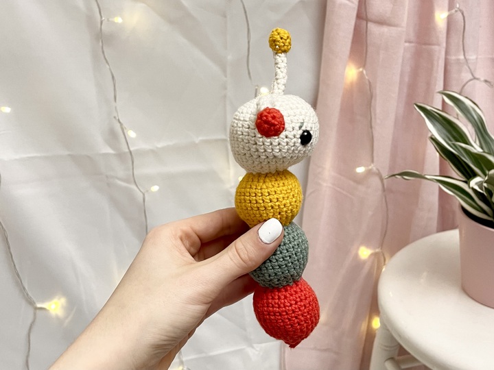 Häkelanleitung Amigurumi Baby Set Raupe | Rassel, Greifling, Schnuffeltuch