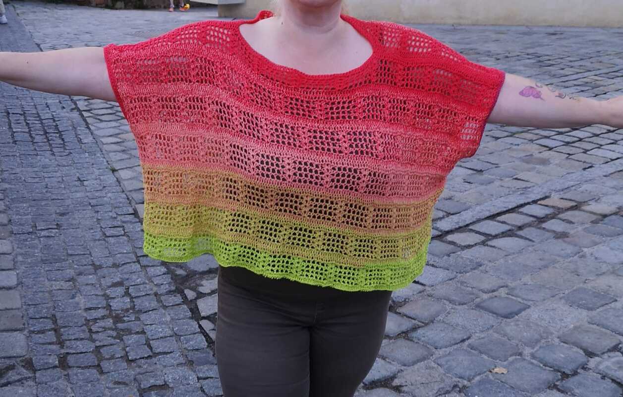Boxy crochet short-sleeve top with red-to-green gradient and horizontal lace stripes