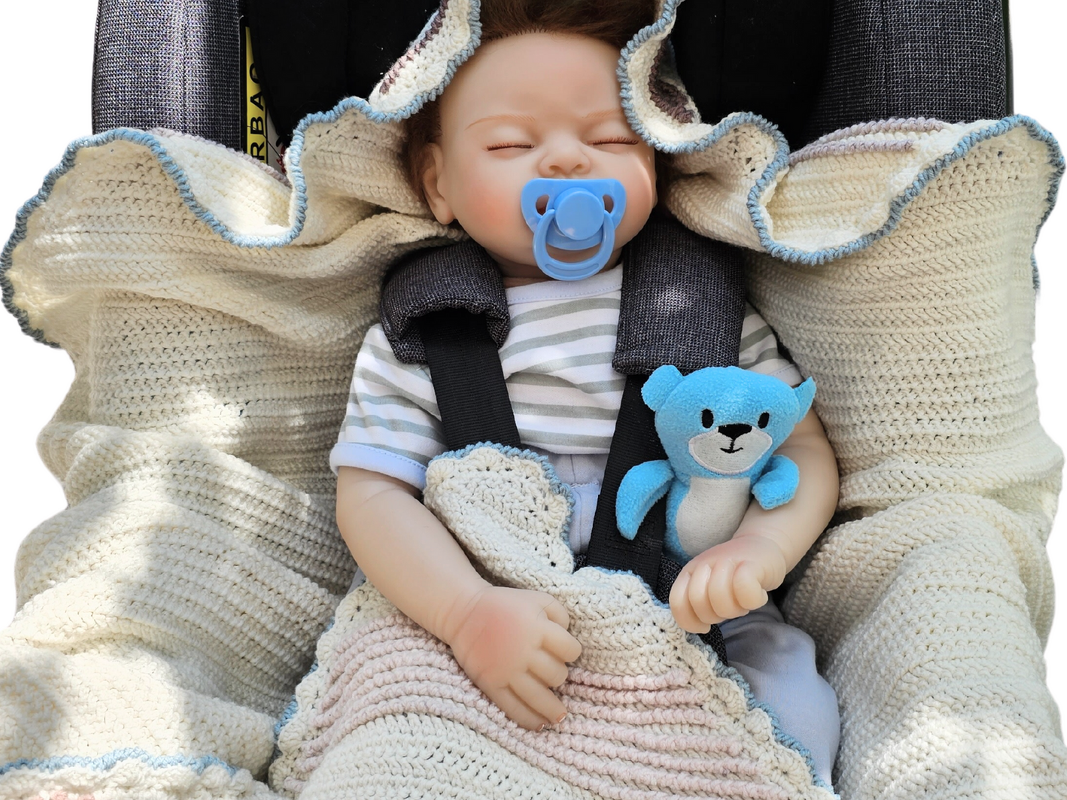 Babydecke häkeln - Einschlagdecke für Babyschale - Bild 4