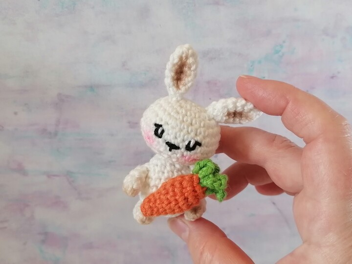 Crochet Pattern Cute Bunny with Carrot Amigurumi