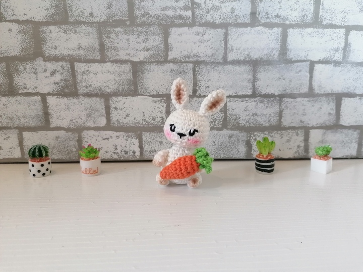 Crochet Pattern Cute Bunny with Carrot Amigurumi