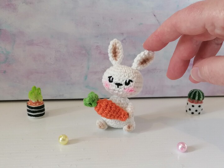 Crochet Pattern Cute Bunny with Carrot Amigurumi