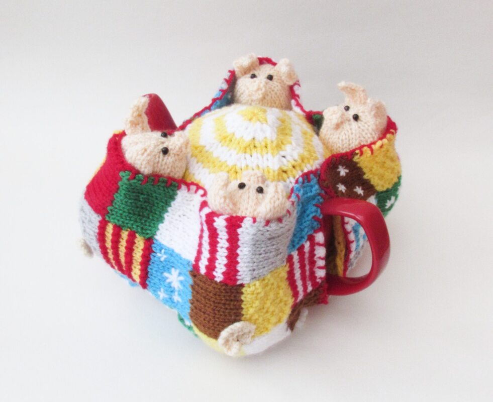 TeaCosyFolk's Pigs in Blankets Tea Cosy Knitting Pattern