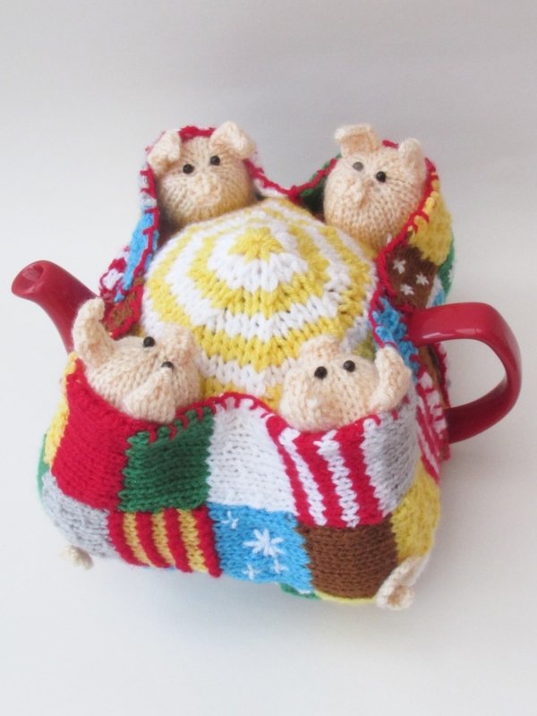 TeaCosyFolk's Pigs in Blankets Tea Cosy Knitting Pattern - Image 10