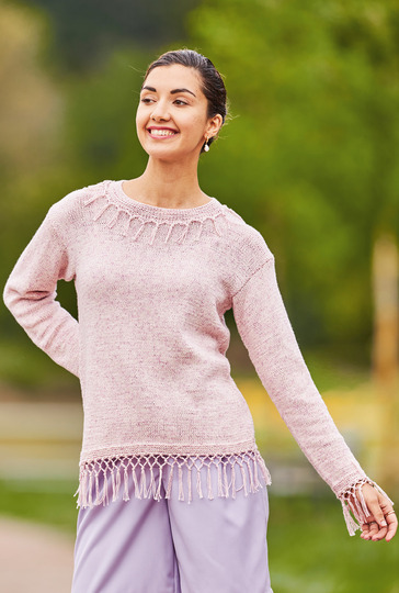 Fliederfarbener Langarm-Strickpulli mit Fransen