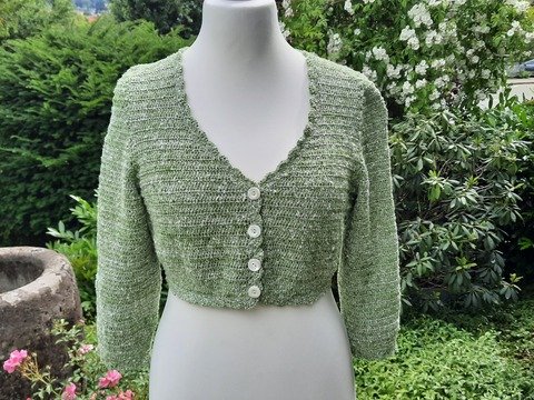 Gehäkelte Bolerojacke "Salvia"