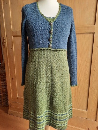 Gehäkelte Bolerojacke "Salvia"