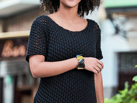 Klassisches, schwarzes Shirt