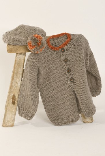 Strick-Set aus Babymütze und -jacke in Graubraun-Meliert mit Rot