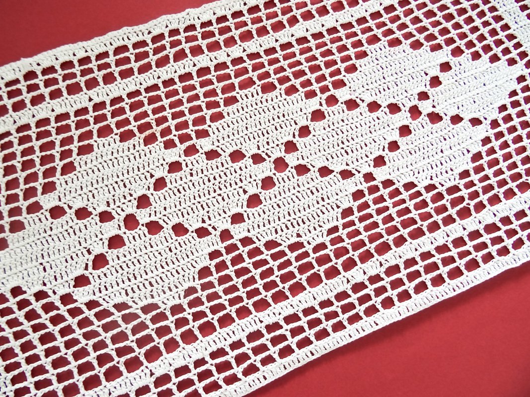 Filethäkeln Tischläufer Karla