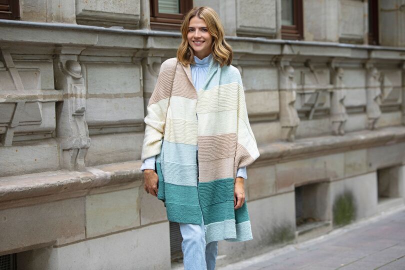 Stola XXL Schal "Skandi" mit blau beigen Streifen // Strickanleitung