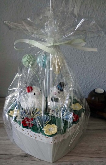 Crochet Pattern for the Wedding Gift Dove Pair!