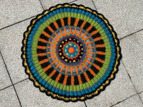 gehäkelter Filzteppich INDIAN