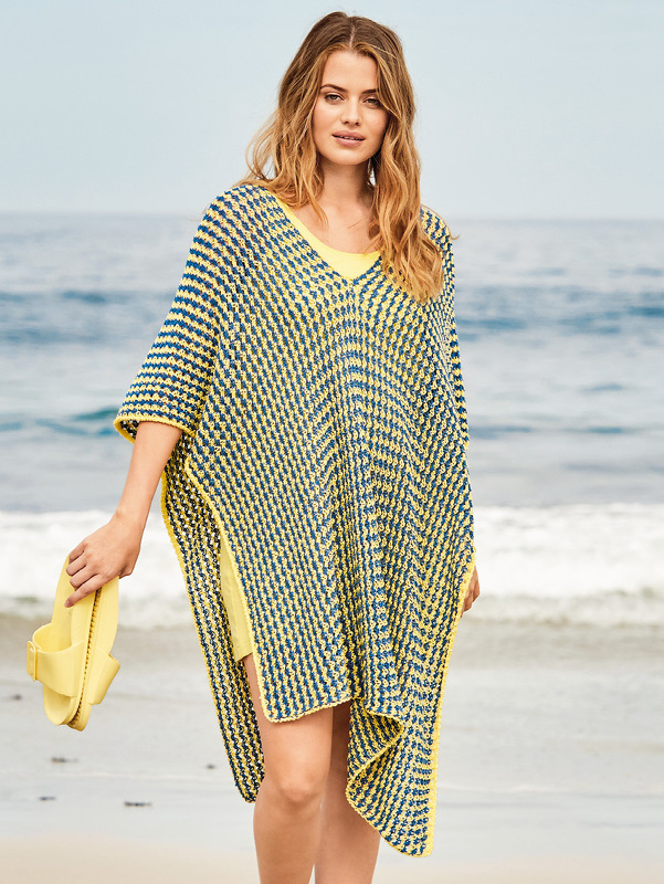 Poncho mit zweifarbigem Lochmuster in Gelb und Blau