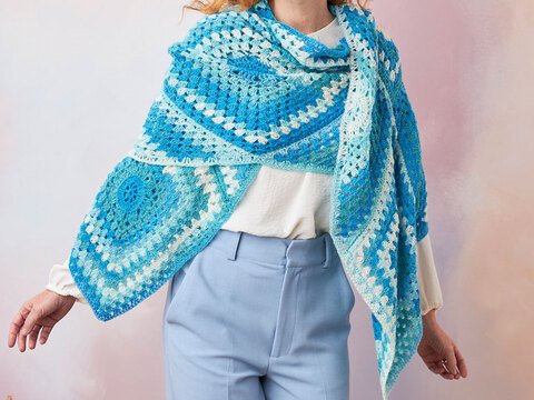 HÄKEL-STOLA GEOLINE