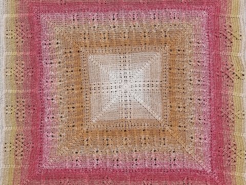 Häkeldecke Zaubertraum Noctua und die magische rote Eule