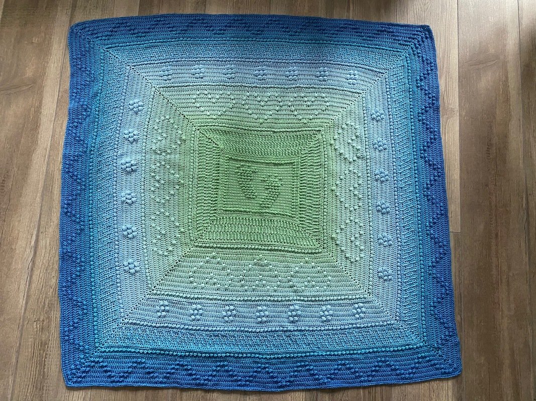 Set Babydecke Kleines Wunder inkl. Mittelteile Füße, Hände und Wolken - Bild 3