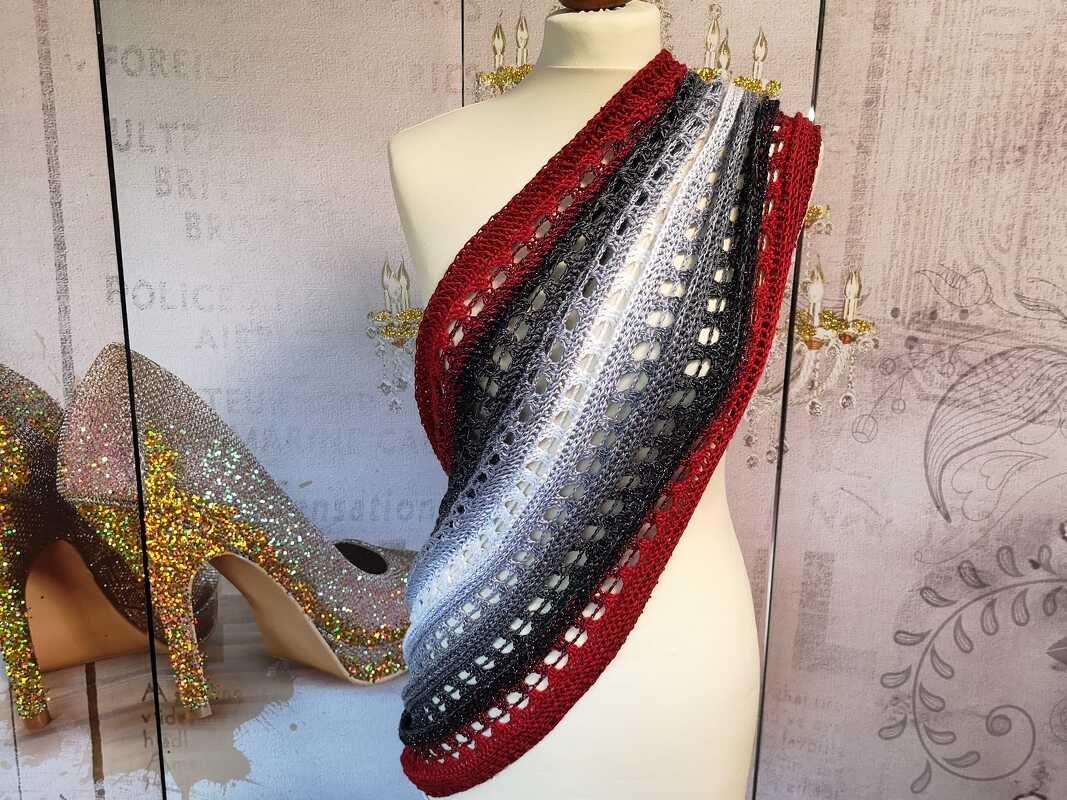 Häkelanleitung Möbius Loop Twister