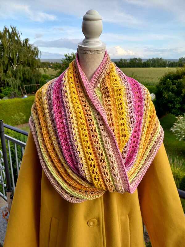 Häkelanleitung Möbius Loop Twister