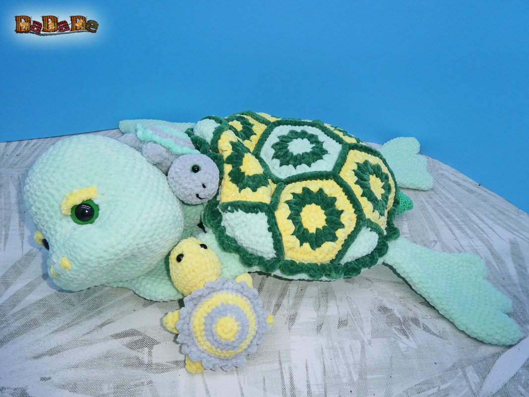 Schildkröte Schufudu mit Tasche für Babys, die Spieluhr