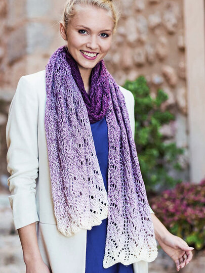 Hübscher Schal in Lila-Tönen
