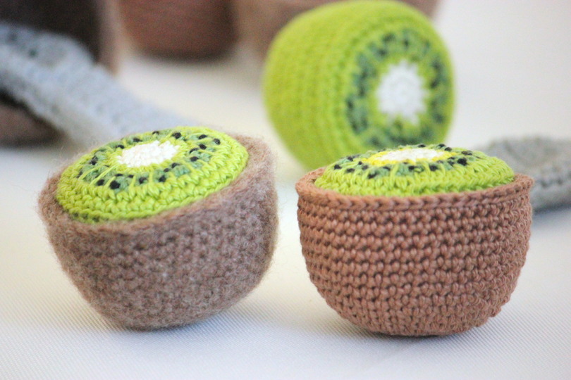 Häkelanleitung "Halbe Kiwi mit Löffel" / super für Wollreste