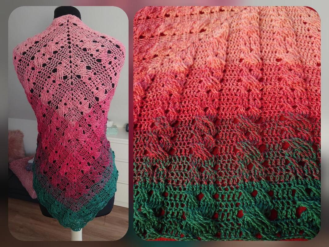 Detailansicht eines gehäkelten Dreieckstuchs mit Farbverlauf von Rosa zu Grün und sichtbaren Loch- und Strukturmustern
