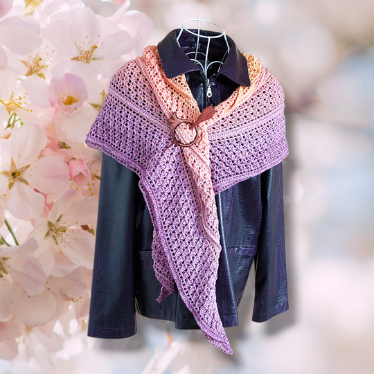 Flat triangular scarf „Sommerlächeln BE” – crochet pattern