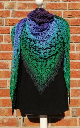 Häkelanleitung Dreieckstuch "Ineira"