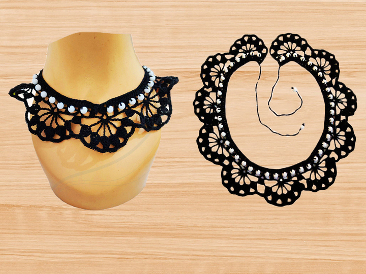 A crochet collar necklace pattern