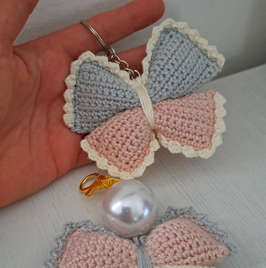 Vintage Bow Butterfly Keychain Keyring Accessory - English Crochet Pattern