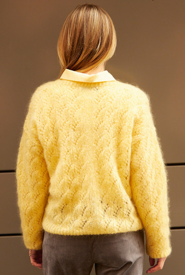 Flauschiger Ajour-Cardigan aus Mohairgarn