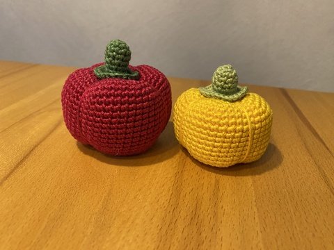 Paprika in 2 Größen häkeln für Kaufladen, Spielküche oder als Deko