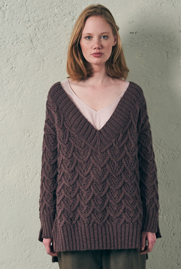 V-Ausschnittpulli mit schönen Details