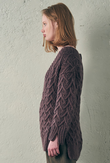 V-Ausschnittpulli mit schönen Details