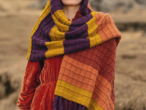 Schal im Kästchenmuster