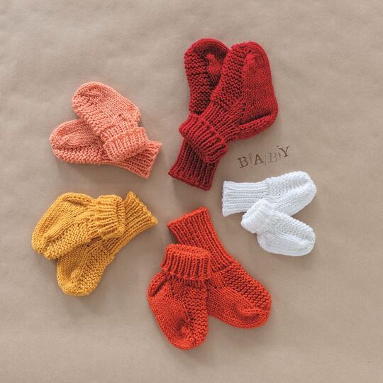 Baby-Söckchen "Wanderlust" mit gerippten Bund Strickanleitung // PDF
