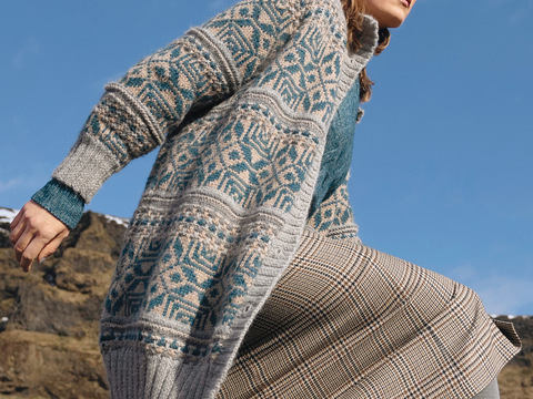 Kurzmantel im Jacquardmuster