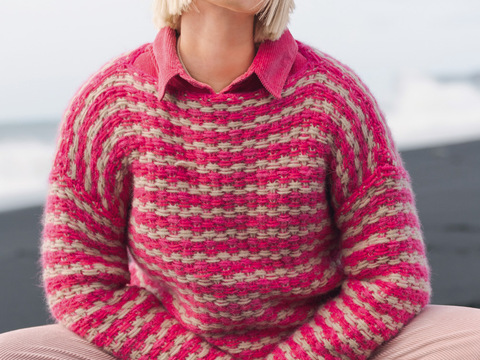 Zweifarbiger Hebemaschenpulli
