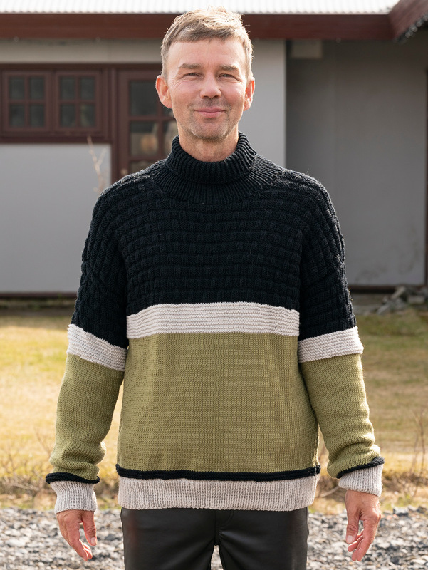 Gestreifter Herrenpulli